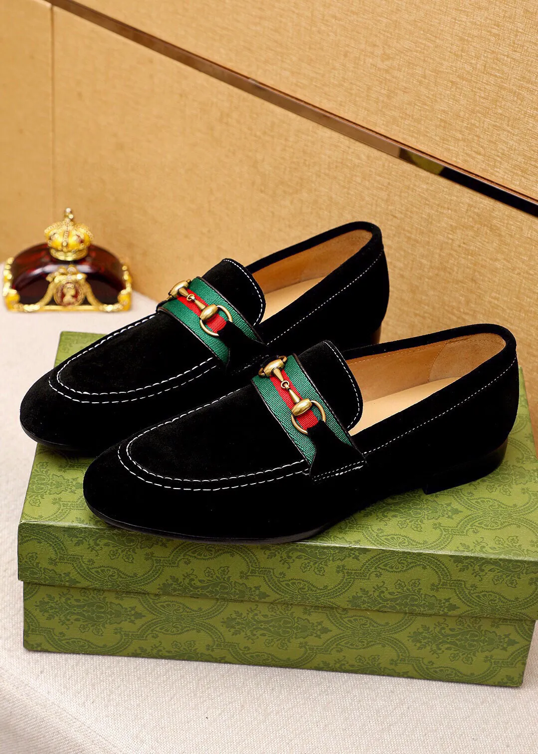 Men's shoes 💰420 💐 Product trademark: GUCCI "Gucci" casual leather shoes Regular size: 38-44 (45.46.47🉑️customized) Product materials: Selected imported first-layer frosted calfskin upper + classic hardware buckle, imported cowhide leather lining. Strong three-dimensional visual effect, original combination outsole Color: 3⃣️colors available